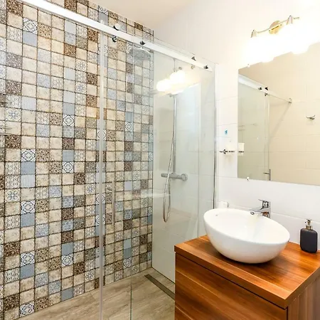 Apartment D8 Design &