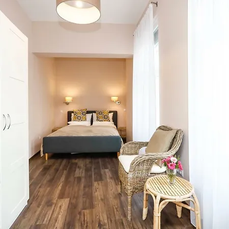 Apartment D8 Design & Eger