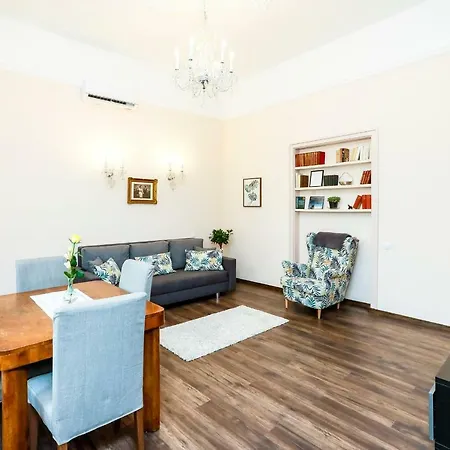 Apartment D8 Design & *